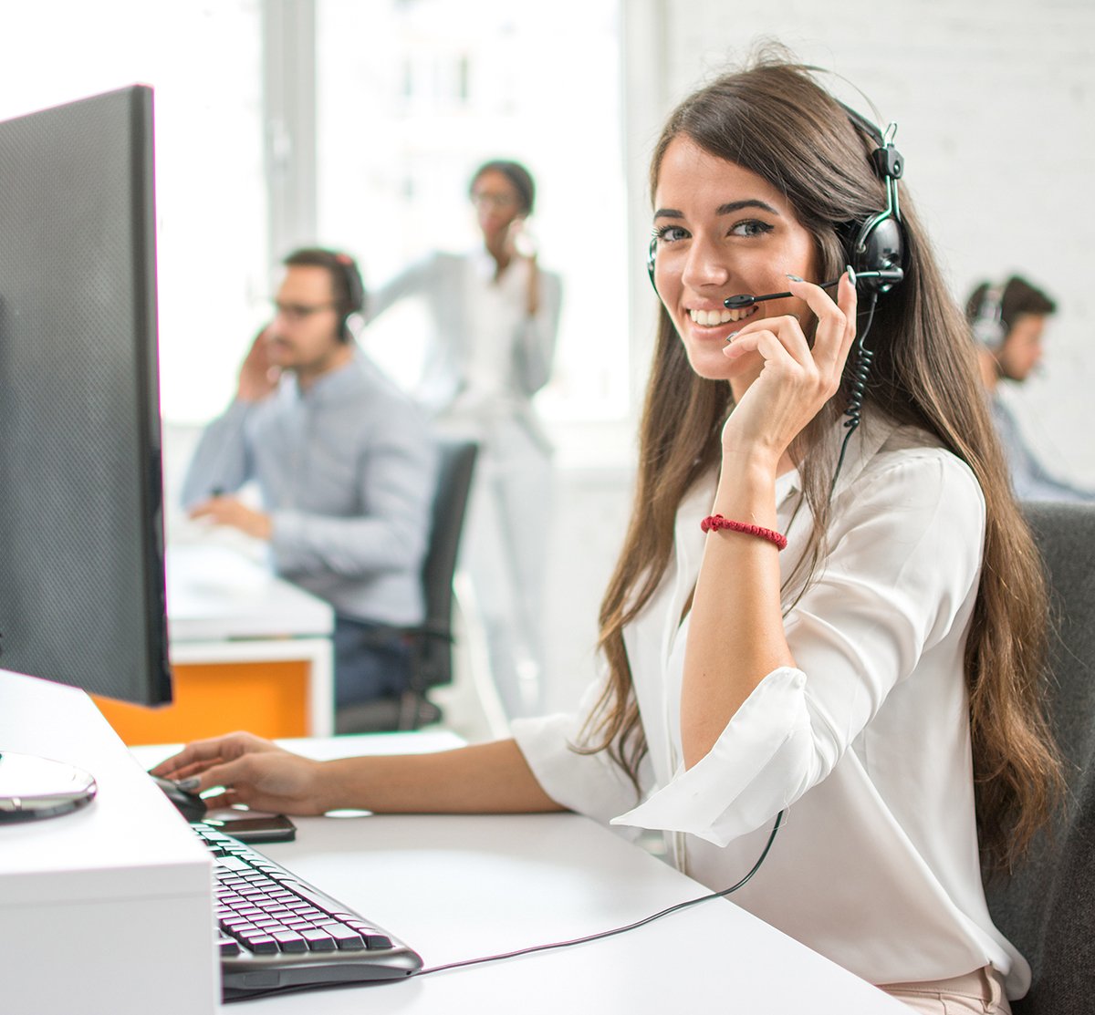 fotografija telefonske operaterke